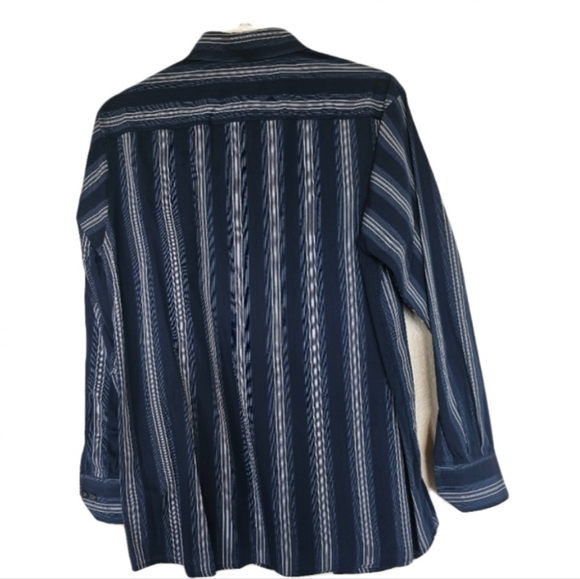 Vintage Mens Long Sleeved Blue striped button down dress shirt wrinkle free - Picture 2 of 3